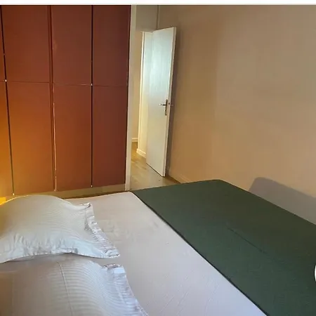 Paris, Chaleureux Petit Appart,calme&ensoleillé Appartement